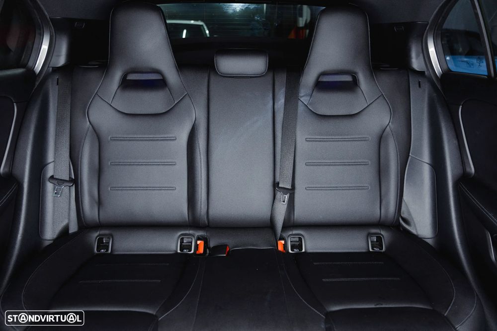 Mercedes-Benz A 180 d 7G-DCT AMG Line - 5