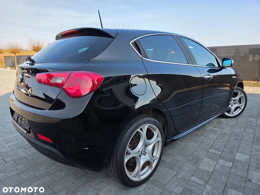 Alfa Romeo Giulietta 1.4 TB 16V Multiair Turismo - 16
