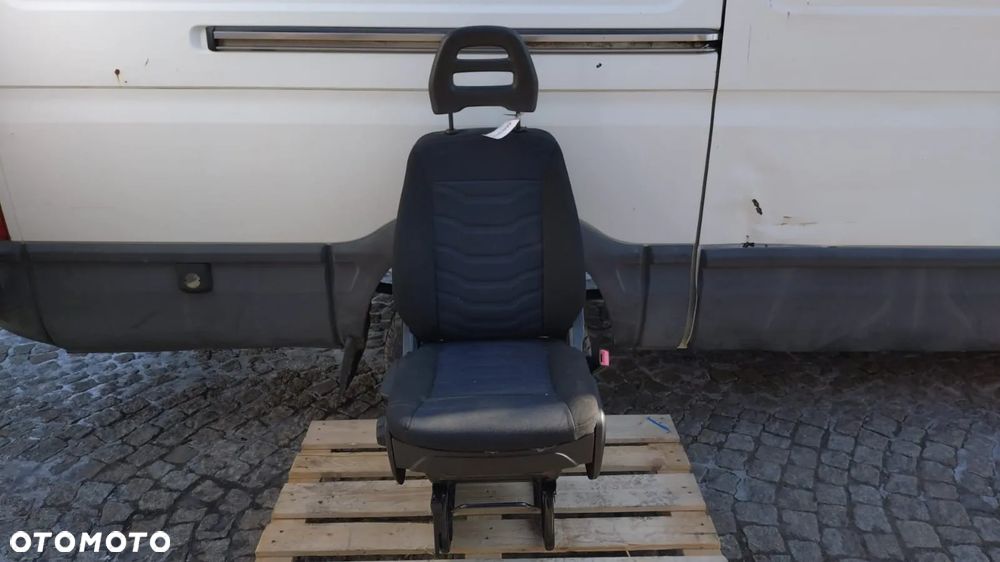 FOTEL PASAŻERA POJEDYNCZY REGULOWANY IVECO DAILY 14- NO 225/099 - 1