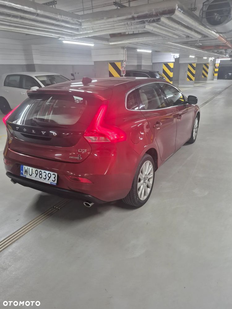 Volvo V40 D3 Summum - 9
