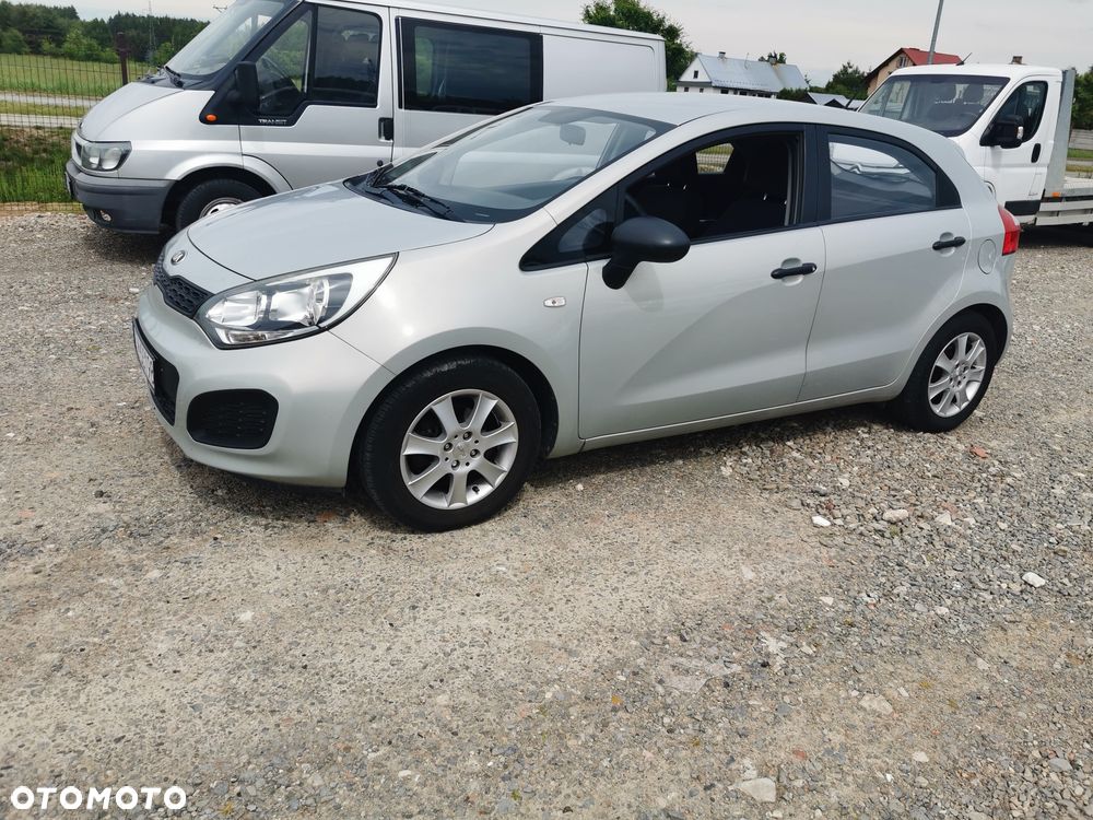 Kia Rio - 3