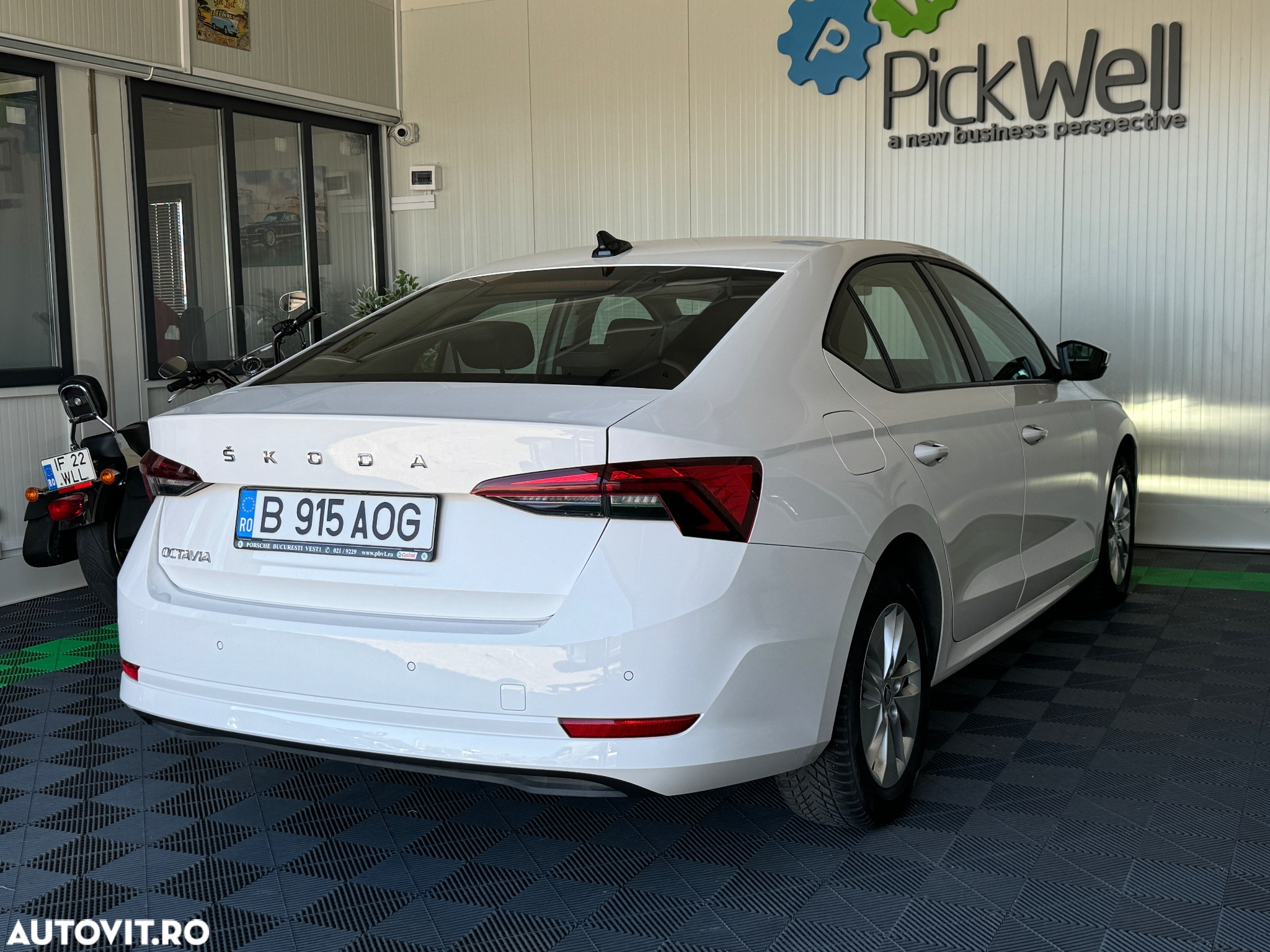 Skoda Octavia 2.0 TDI DSG Ambition - 5