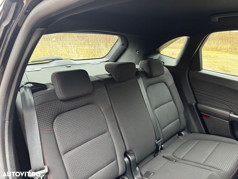 Ford Kuga 2.5 Duratec FHEV ST-LINE X - 39