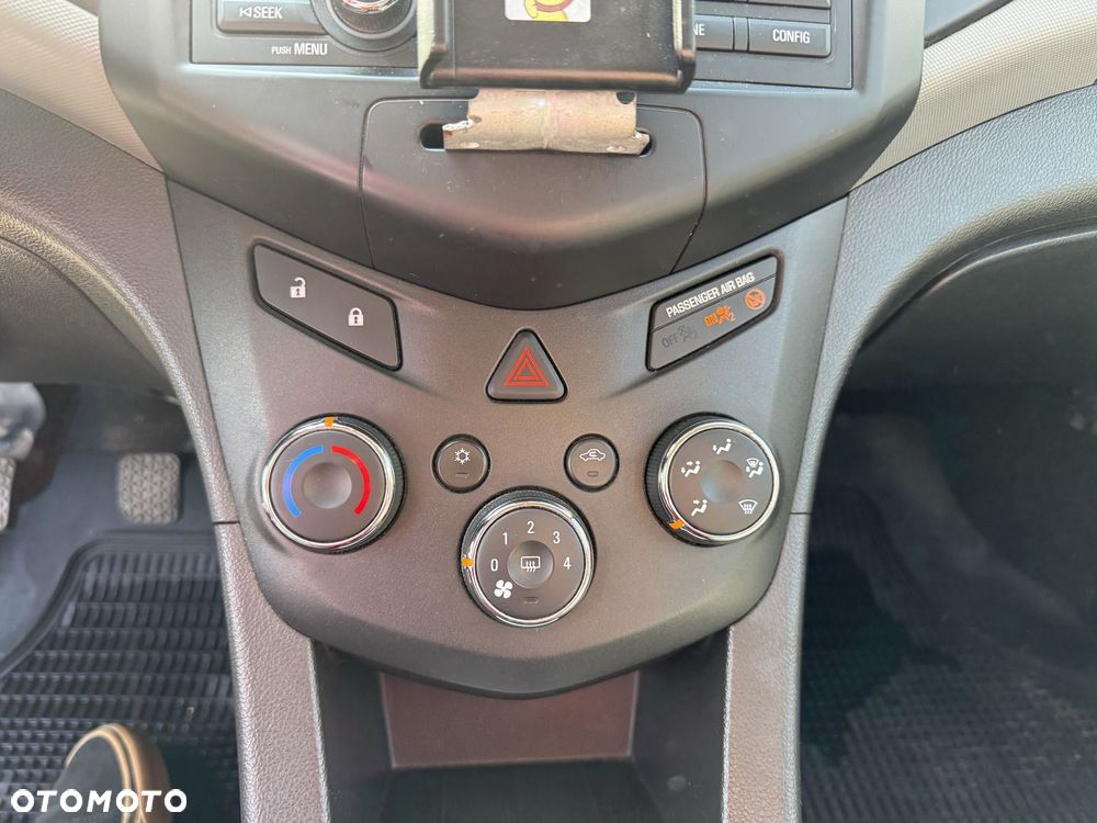 Chevrolet Aveo 1.2 16V Base - 16