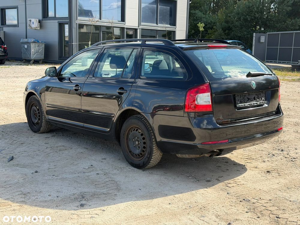 Skoda Octavia 1.6 Combi - 16