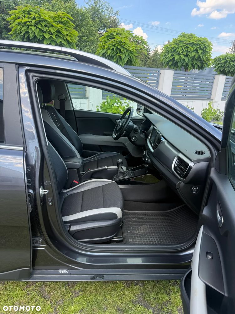 Kia Stonic 1.4 M - 12