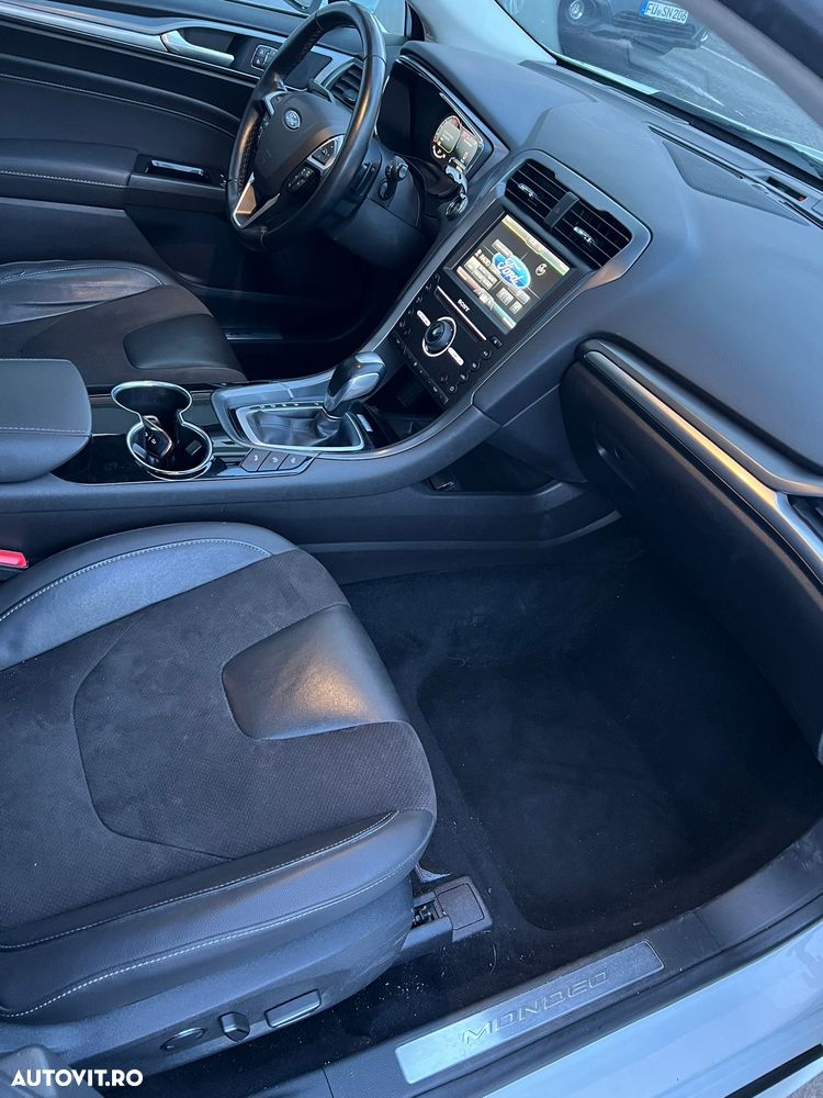 Ford Mondeo 2.0 TDCI PowerShift ST Line High - 19