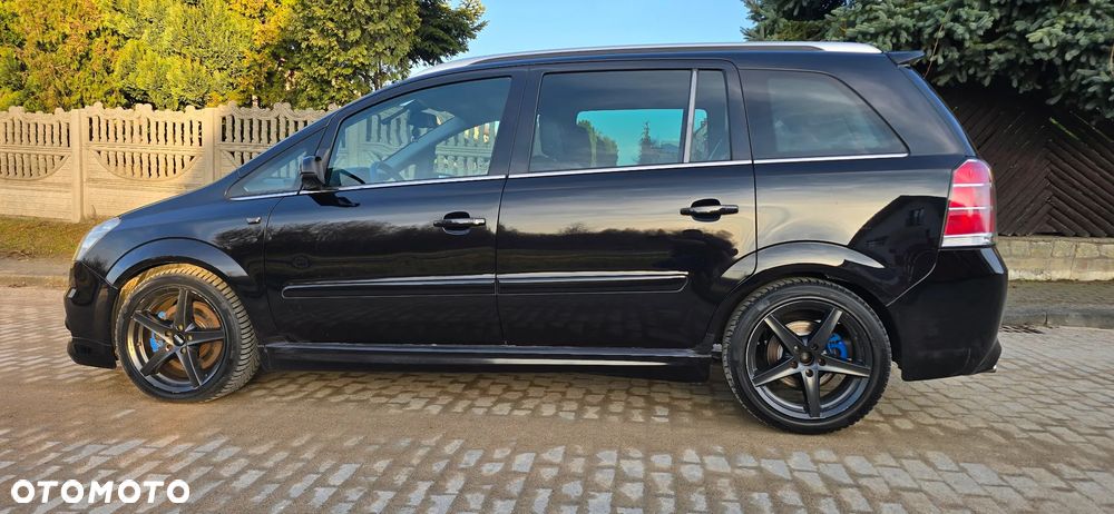 Opel Zafira 2.0 T OPC - 13