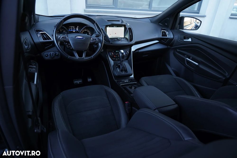 Ford Kuga 2.0 TDCi 4x4 Aut. ST-Line - 12