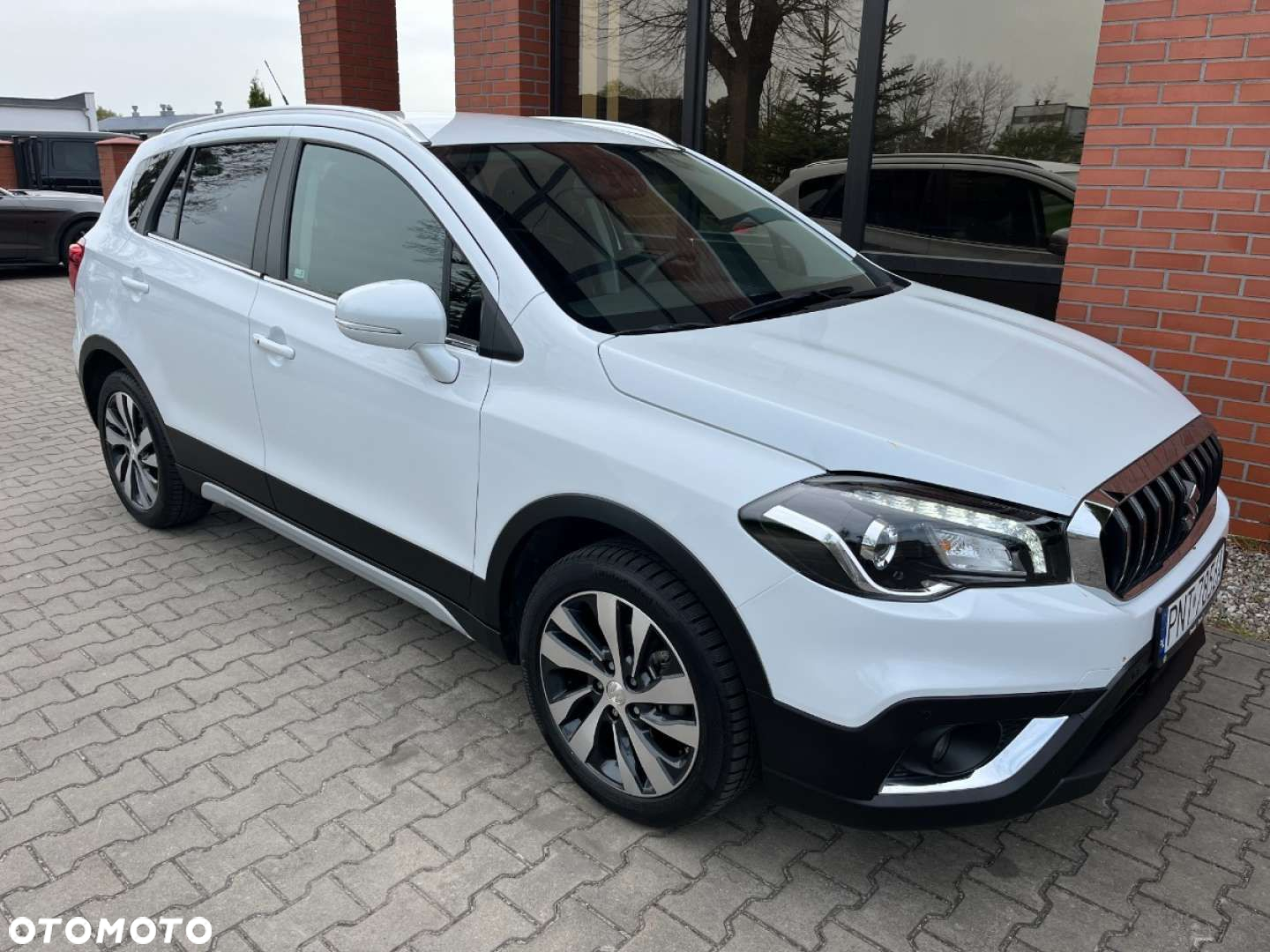 Suzuki SX4 S-Cross 1.4 Boosterjet Hybrid ALLGRIP Comfort+ - 2