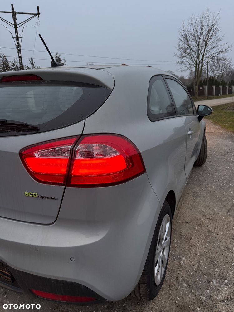 Kia Rio 1.1 CRDI Spirit - 6