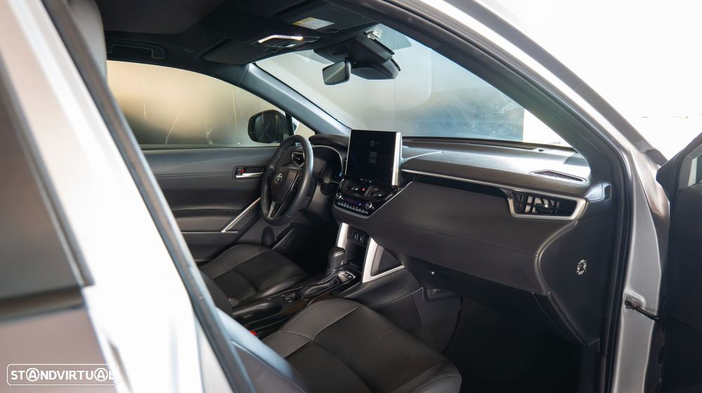 Toyota Corolla Cross 2.0 Hybrid Luxury - 14