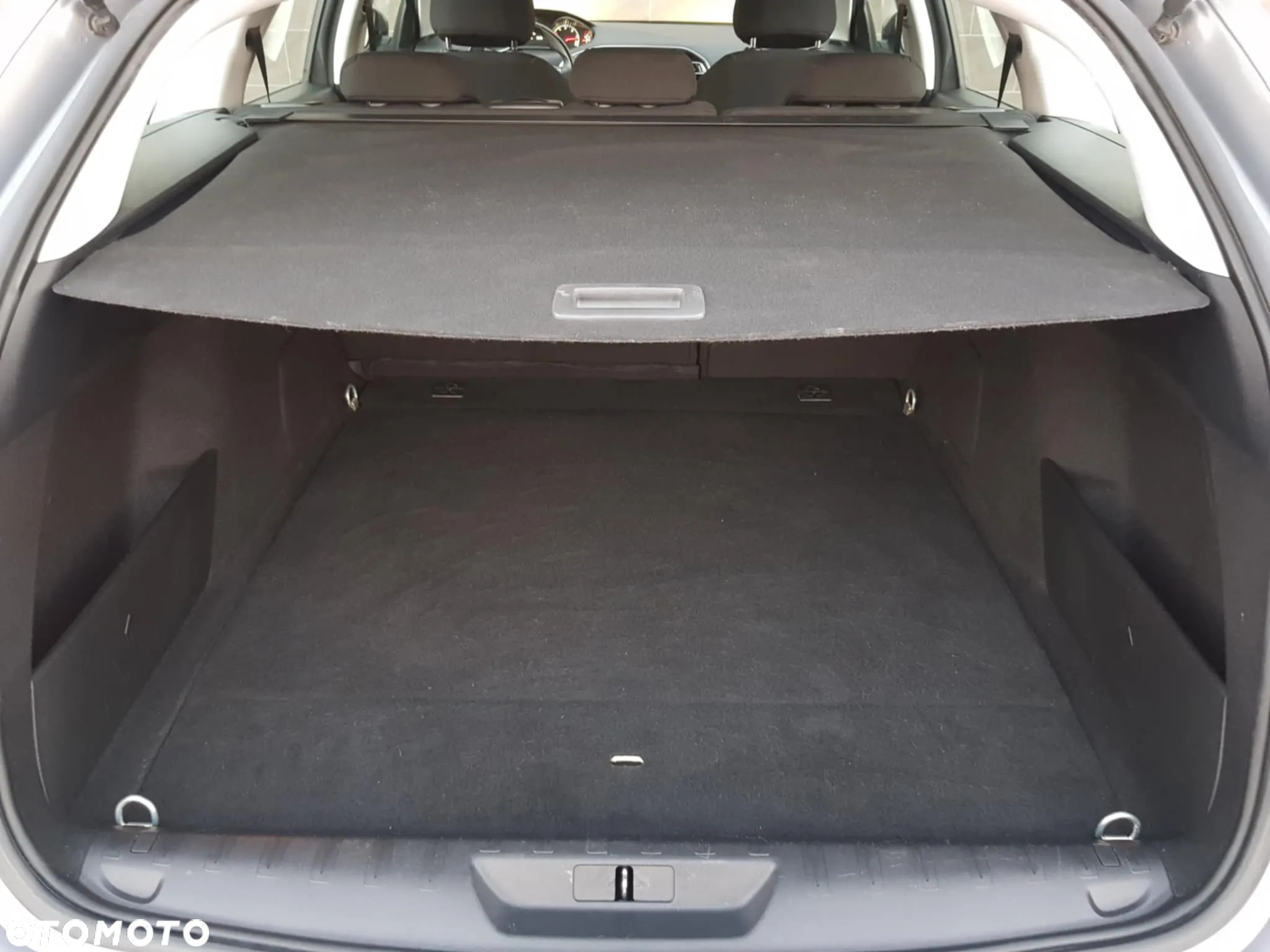 Peugeot 308 - 13