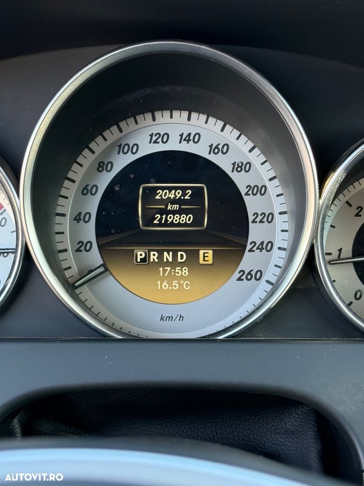 Mercedes-Benz C - 8