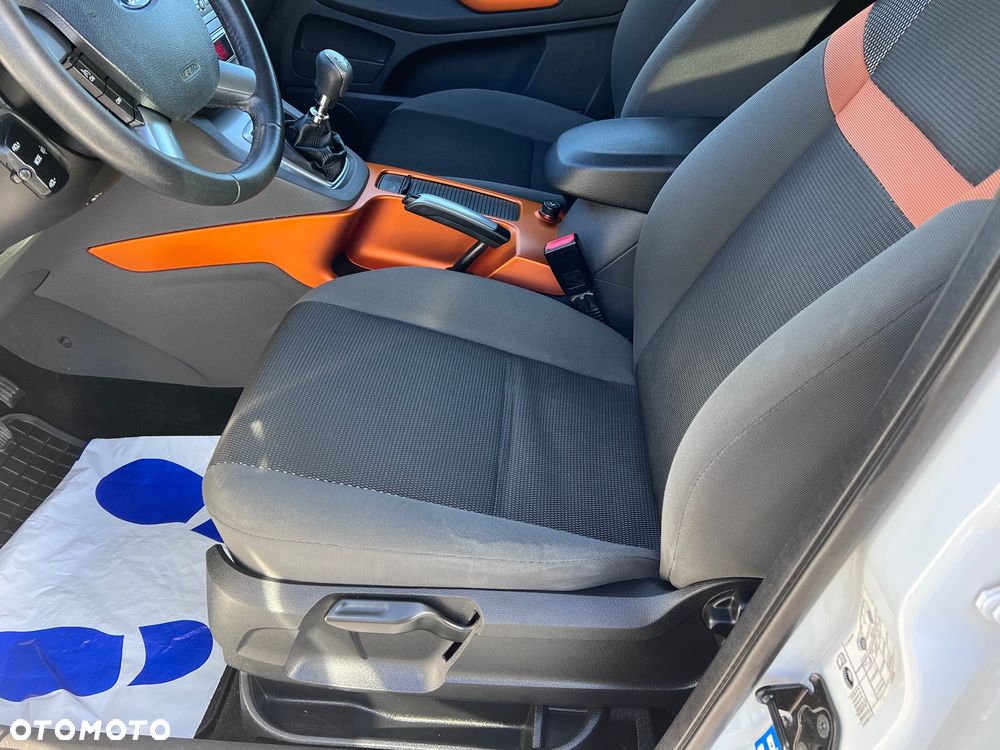 Ford Kuga 2.0 TDCi Titanium - 25