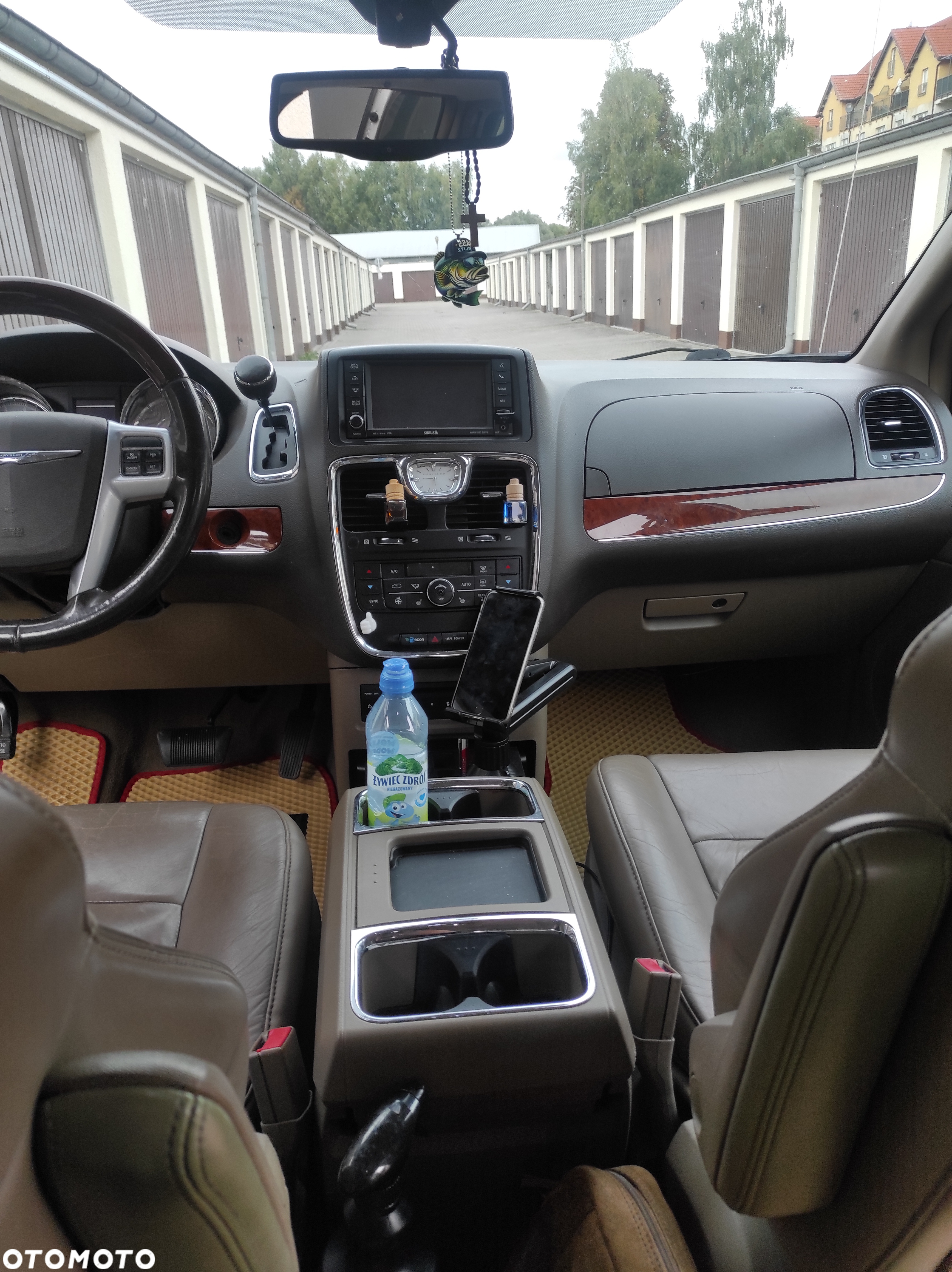 Chrysler Town & Country 3.6 Limited - 8