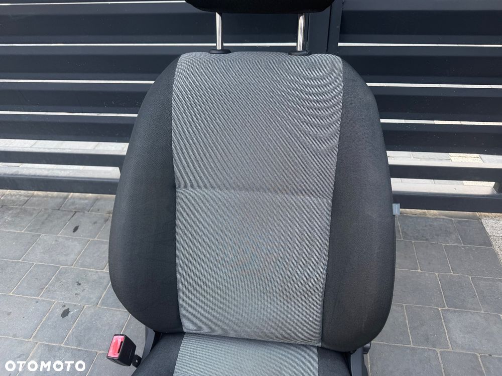 FOTEL LEWY SKODA FABIA II KIEROWCY 07- - 2