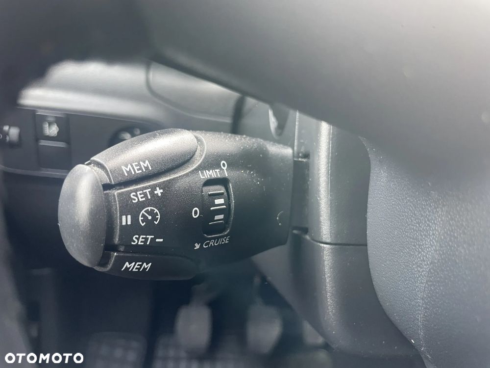 Citroën C3 1.2 PureTech Shine - 15