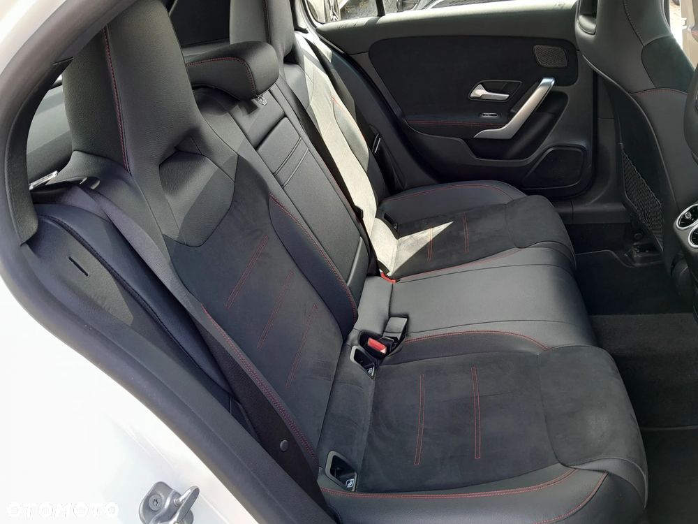 Mercedes-Benz Klasa A 180 AMG Line 7G-DCT - 18
