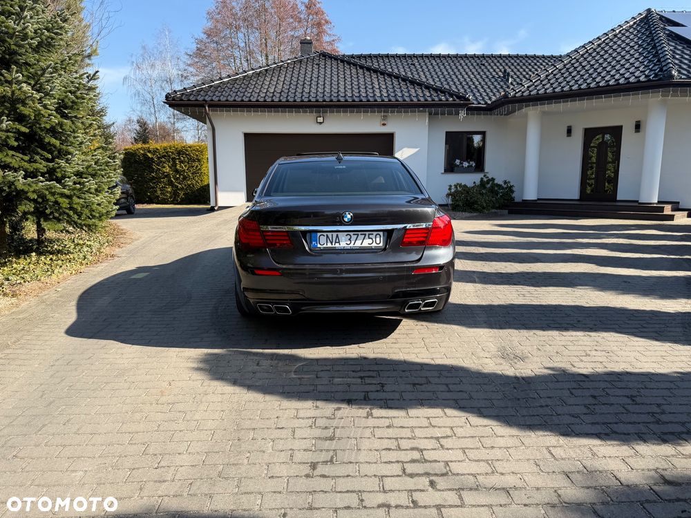 BMW Seria 7 750d xDrive - 23