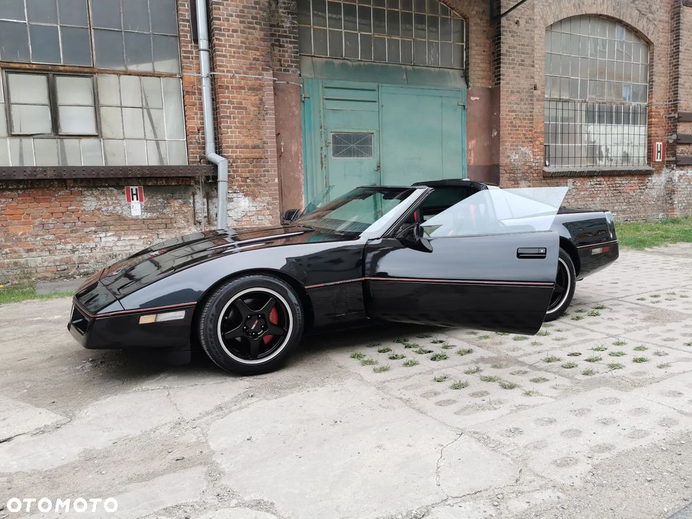 Chevrolet Corvette - 12