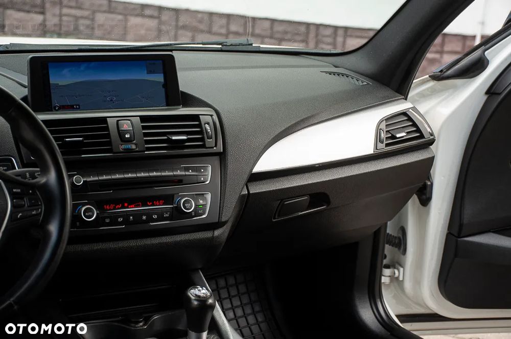 BMW Seria 1 116d DPF Edition Sport - 33
