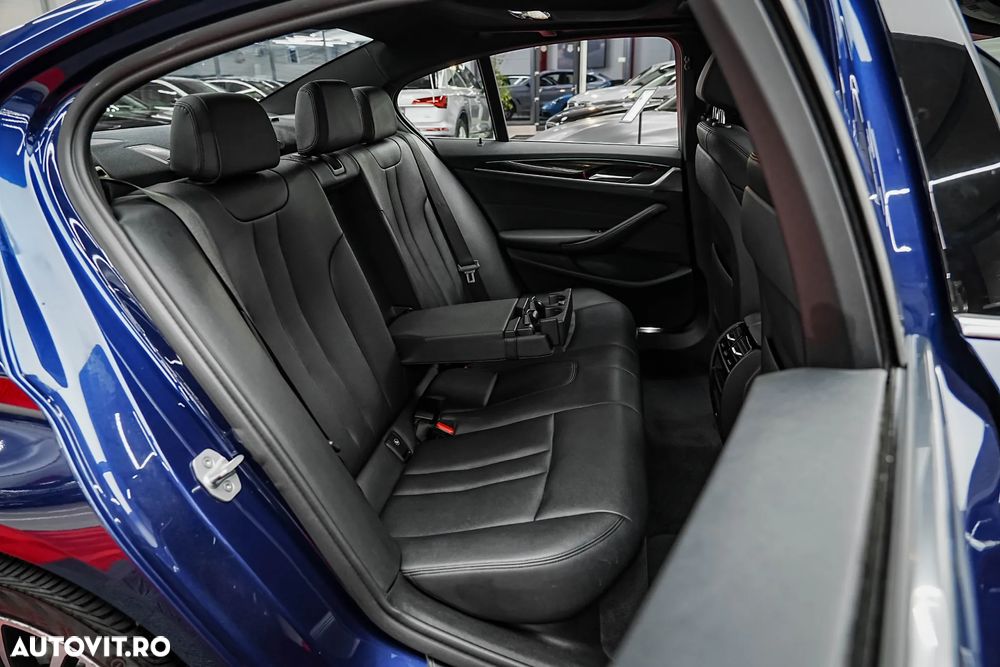 BMW Seria 5 530i xDrive Aut. Sport Line - 10