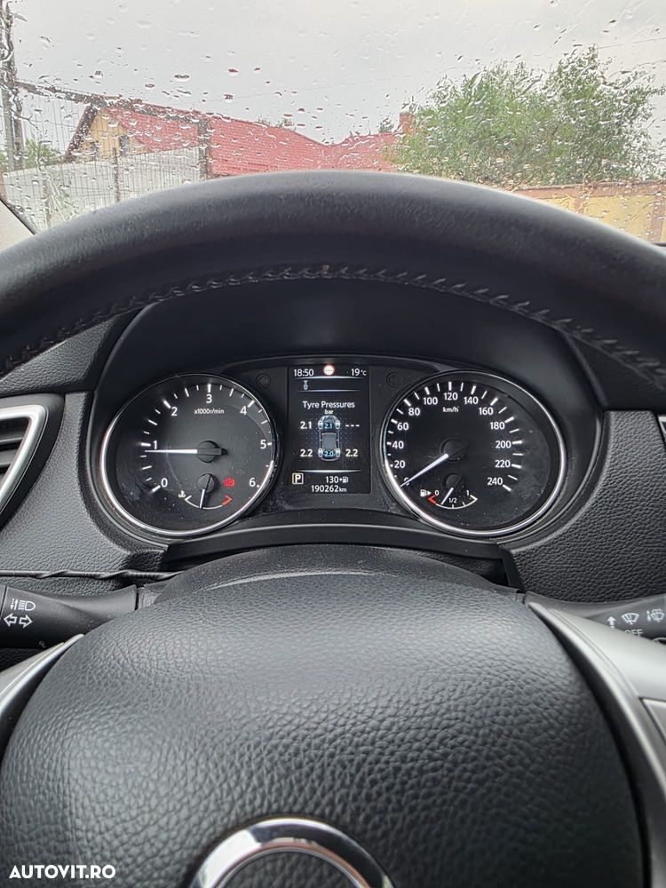Nissan Qashqai 1.6 DCI Xtronic N-Connecta - 9