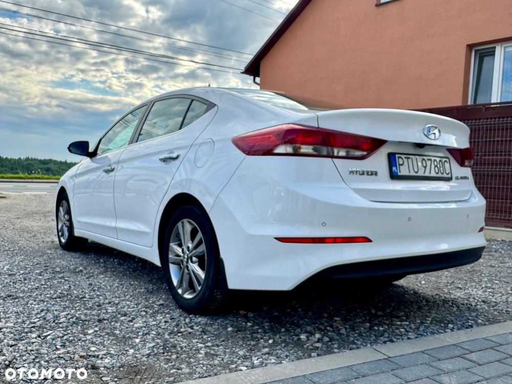 Hyundai Elantra 1.6 Style - 7