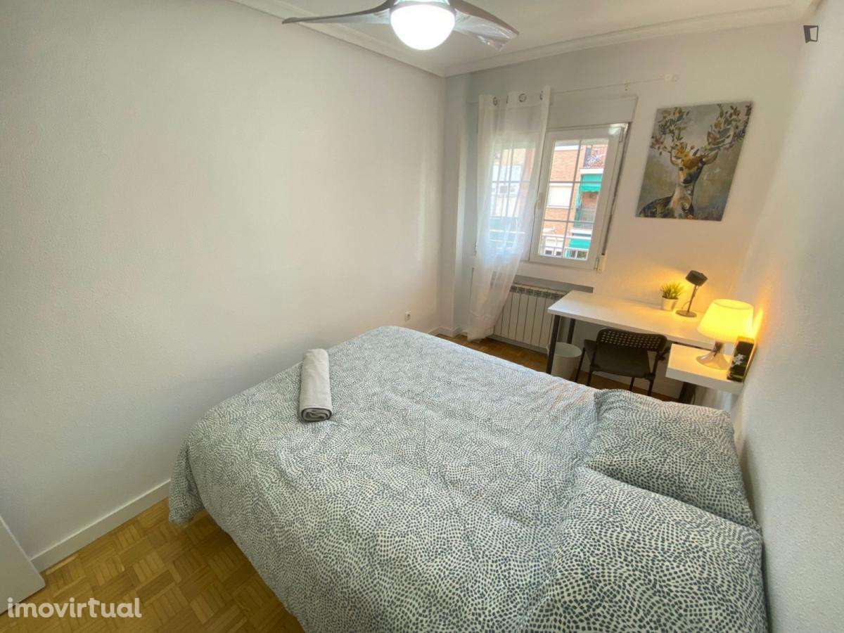 Quarto - localizado em Entrecampos Lisbon - Grande imagem: 5/37