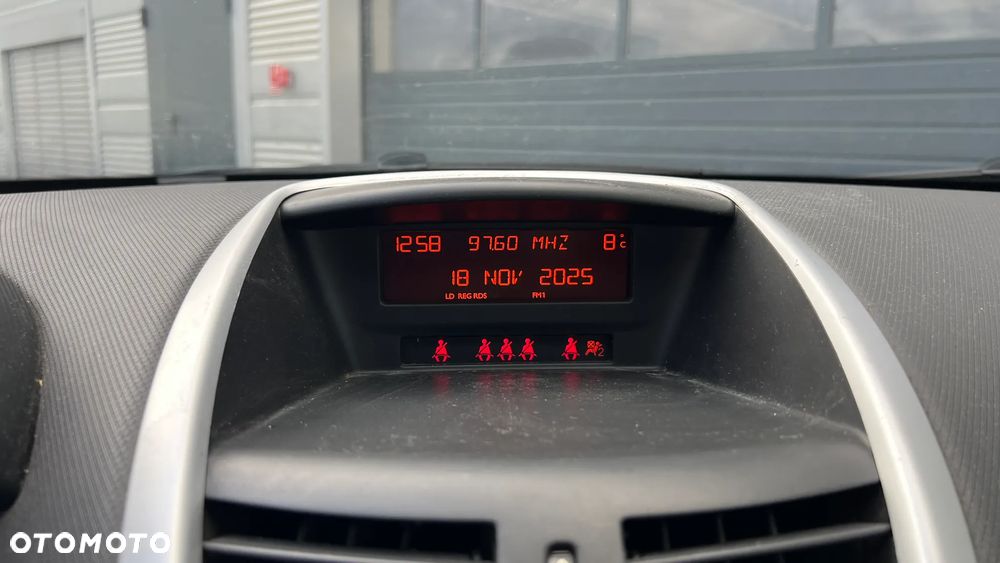 Peugeot 207 - 17