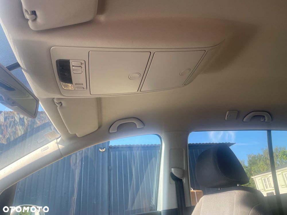 Volkswagen Touran 1.4 TSI DSG United - 8