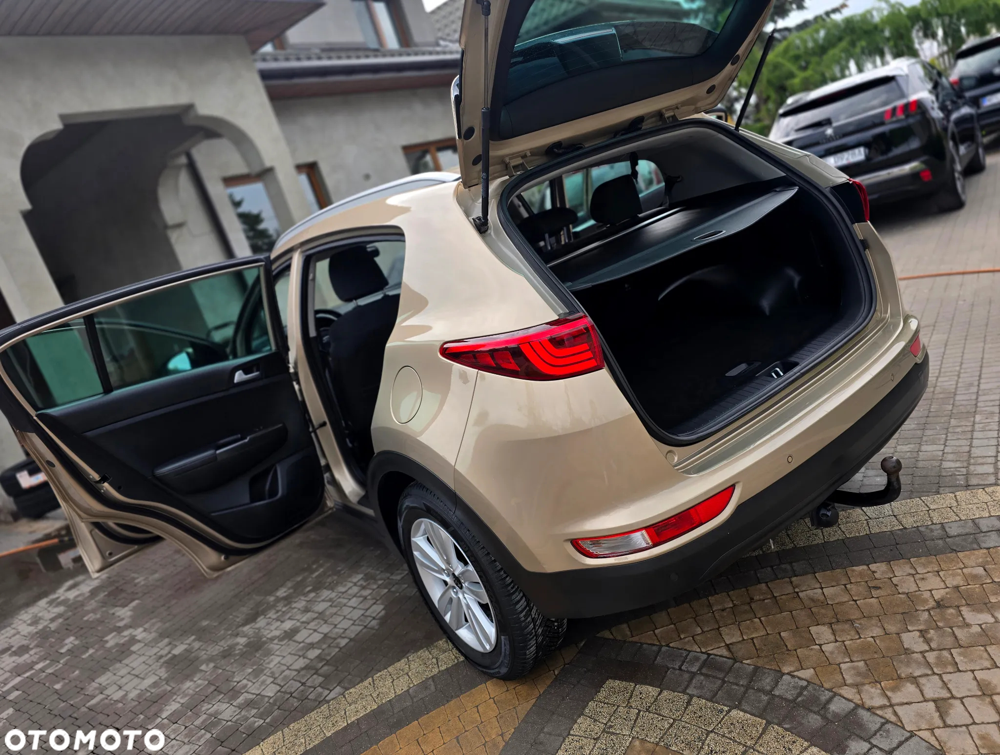 Kia Sportage - 10