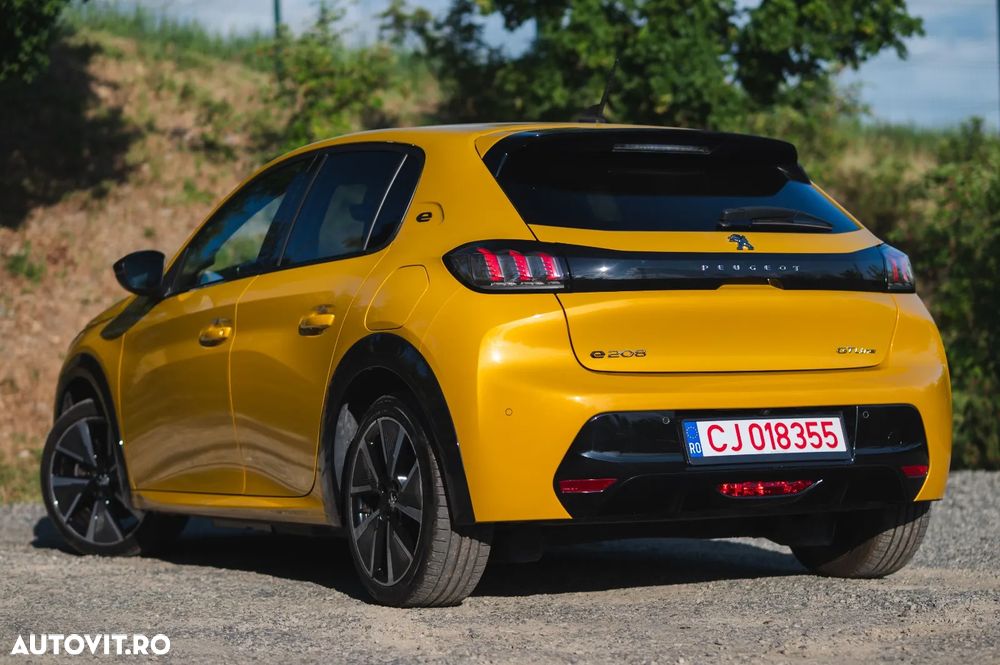 Peugeot 208 e-208 GT-Line - 8
