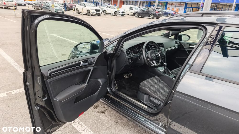 Volkswagen Golf 2.0 TDI BMT GTD DSG - 11