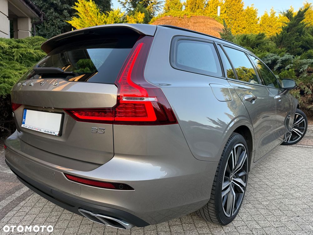 Volvo V60 B3 B DKG Momentum Pro - 16