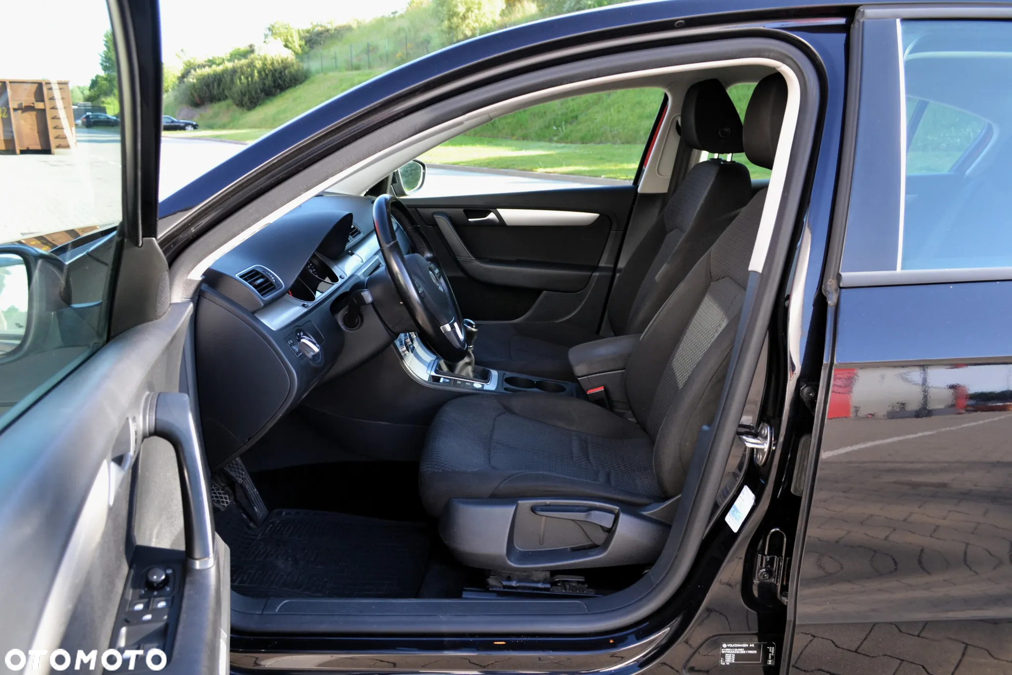 Volkswagen Passat 1.6 TDI Trendline - 6