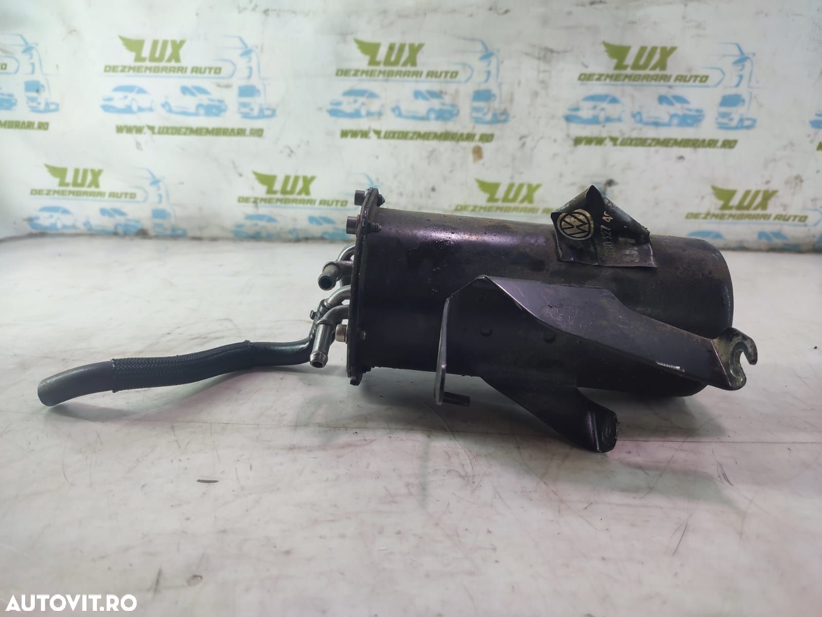 Carcasa filtru combustibil 3C0127400C  2.0 tdi cbab Volkswagen VW Pas - 1