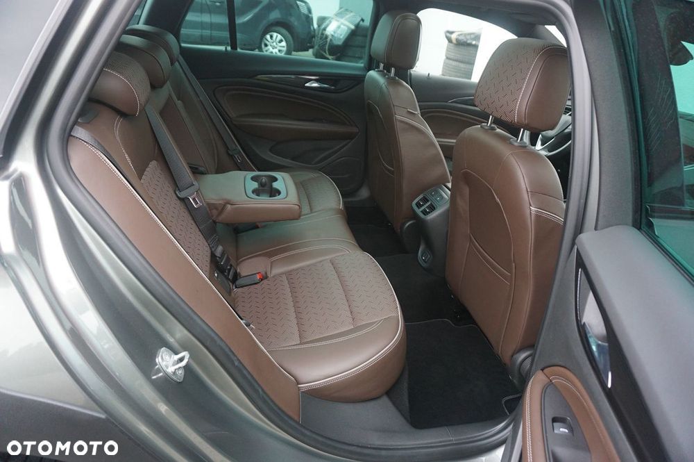 Opel Insignia Country Tourer 2.0 BiTrb D 4x4 Automatik Exclusive - 29