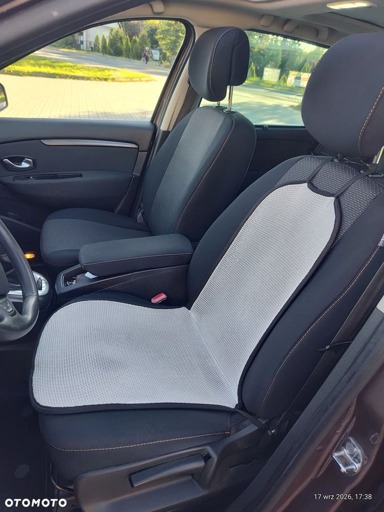 Renault Scenic 2.0 16V Privilege CVT - 19