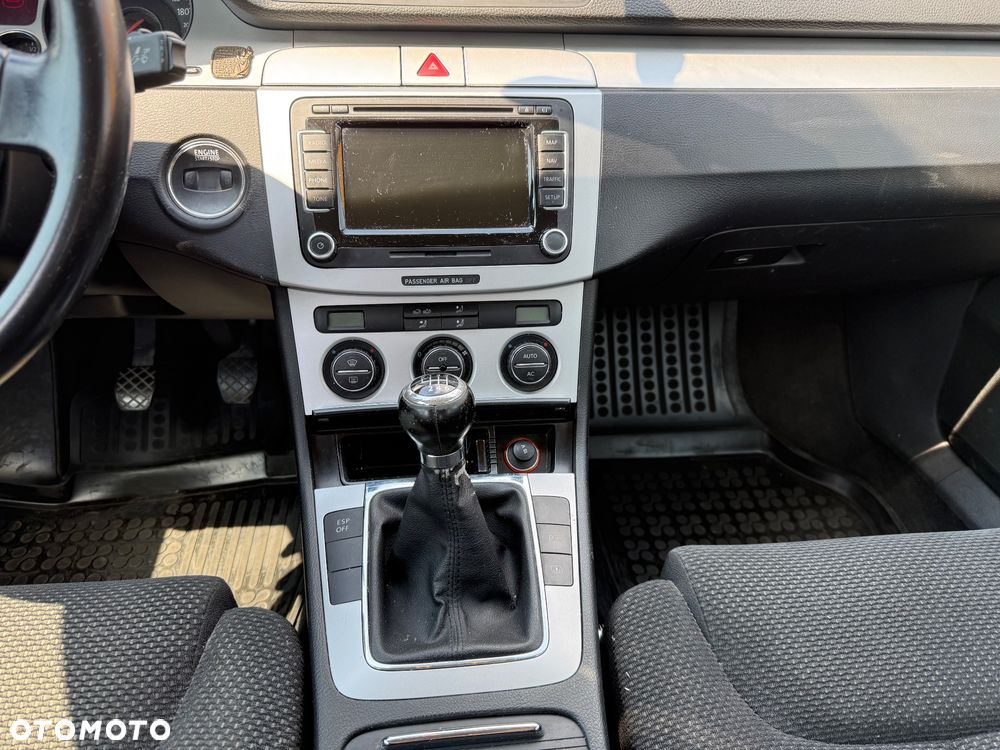Volkswagen Passat 2.0 TDI Comfortline - 10