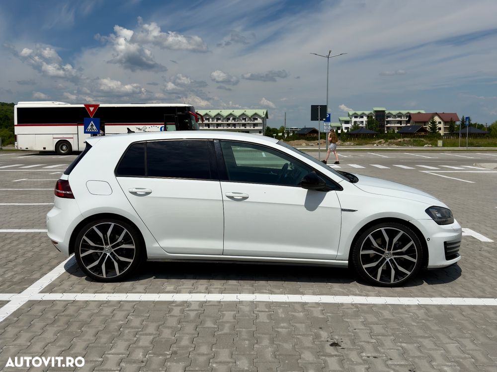 Volkswagen Golf GTD 2.0 TDI SCR DSG - 8