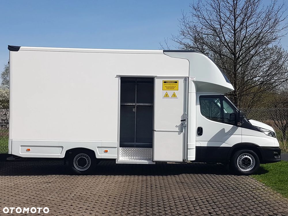 Iveco DAILY KONTENER NISKOPODŁOGOWY 4,43x2,23x2,42 SKLEP KAMPER FOODTRUCK BAR KLIMA KONIOWÓZ - 35