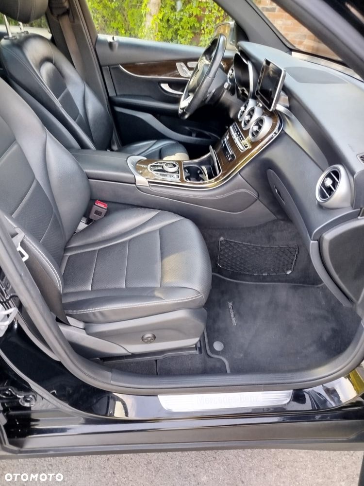 Mercedes-Benz GLC - 25