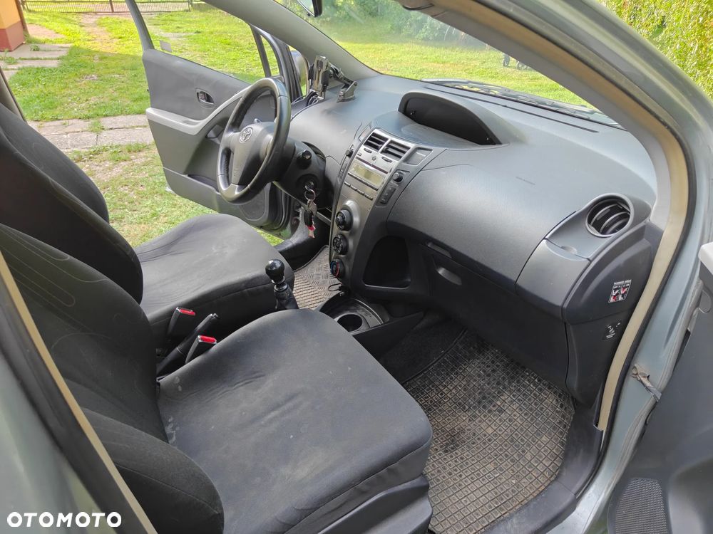 Toyota Yaris 1.4 D-4D Luna EU5 - 22