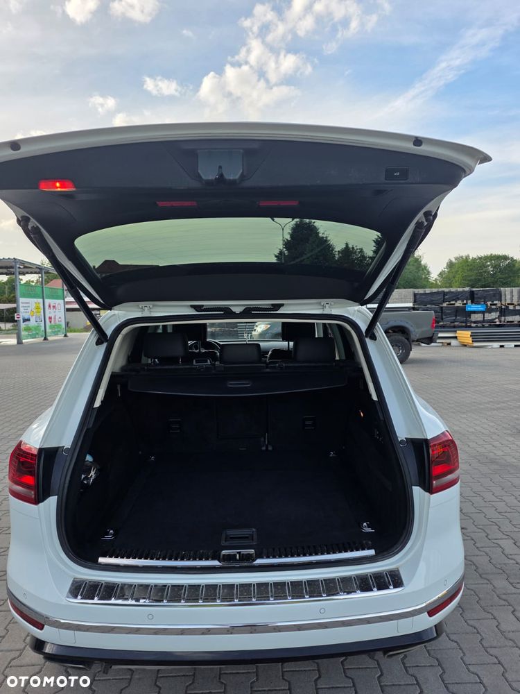 Volkswagen Touareg 3.0 V6 TDI SCR Blue Motion DPF Automatik Executive Edition - 10