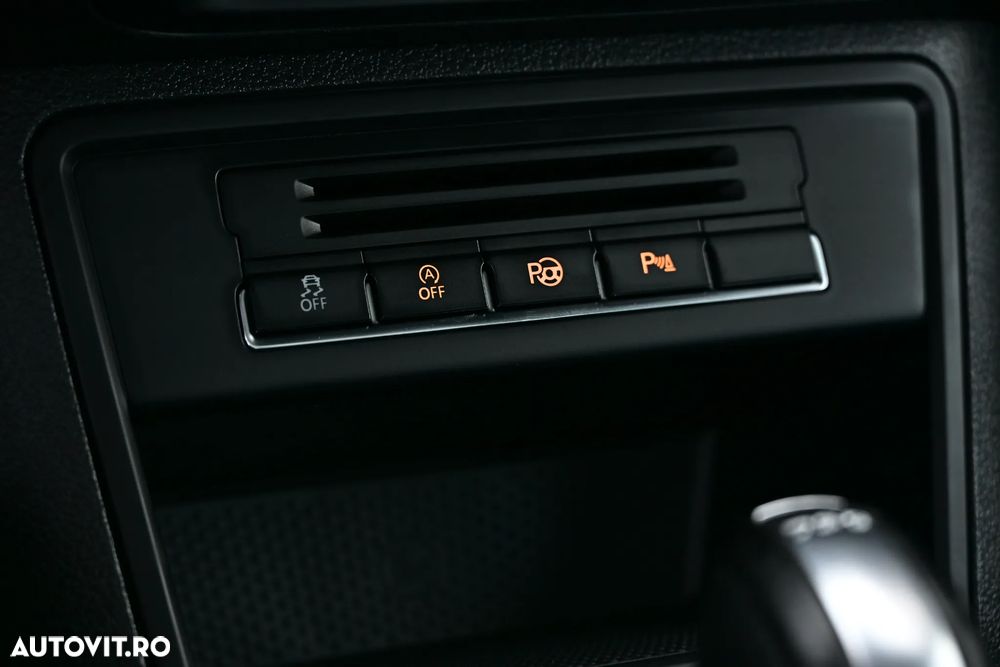 Volkswagen Tiguan - 33