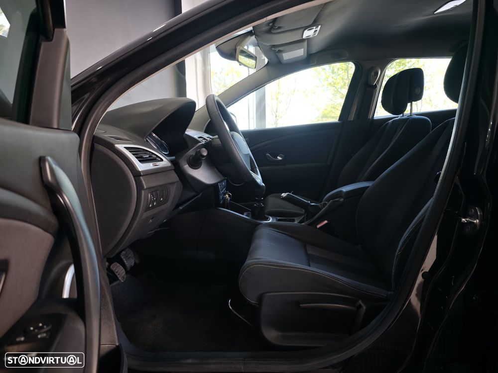 Renault Mégane Sport Tourer 1.5 dCi Dynamique S - 20