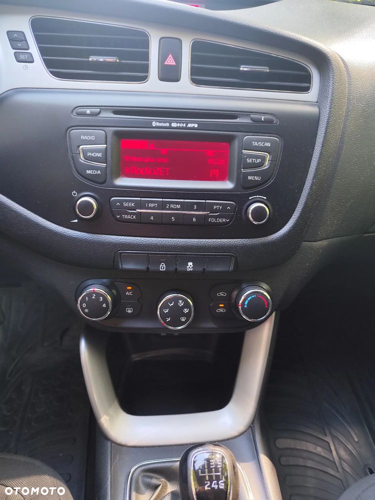 Kia Ceed 1.4 CVVT Vision - 17