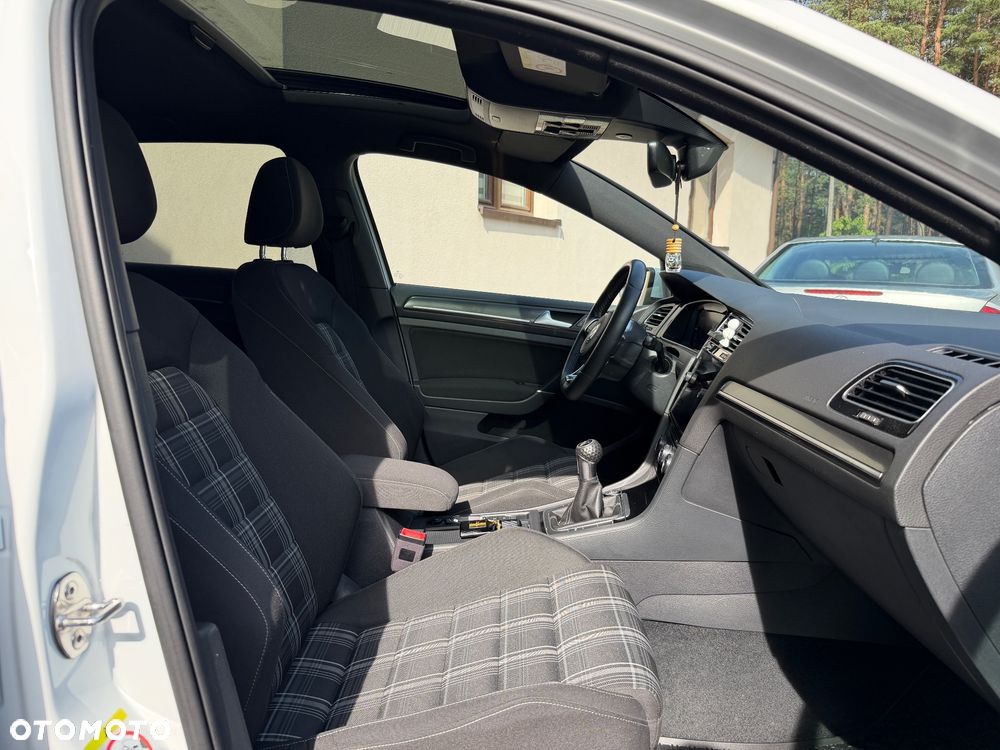 Volkswagen Golf 2.0 TDI BMT GTD - 7